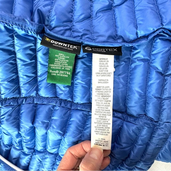 L.L.BEAN jacket women’s ultralight 850 DOWN HOODED SWEATER JACKET BLUE zip M - Picture 9 of 15